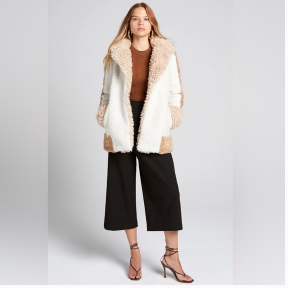 A.C.L. Stan Faux Fur Coat Like New - Picture 5 of 10